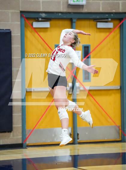 Thumbnail 2 in Durango vs D'Evelyn (Eagle Invite) photogallery.