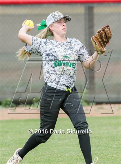 Thumbnail 3 in Mesquite vs. Skyline (Blackhawk Tournament) photogallery.