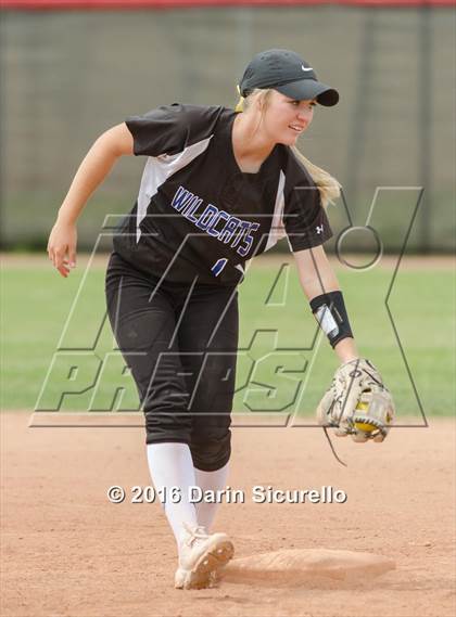 Thumbnail 3 in Mesquite vs. Skyline (Blackhawk Tournament) photogallery.