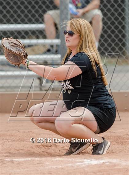 Thumbnail 2 in Mesquite vs. Skyline (Blackhawk Tournament) photogallery.