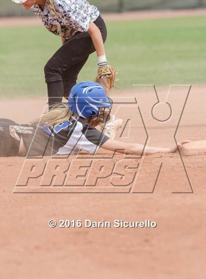 Thumbnail 1 in Mesquite vs. Skyline (Blackhawk Tournament) photogallery.