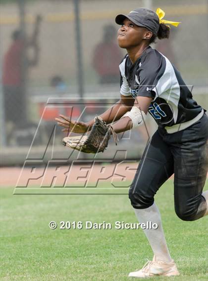 Thumbnail 2 in Mesquite vs. Skyline (Blackhawk Tournament) photogallery.