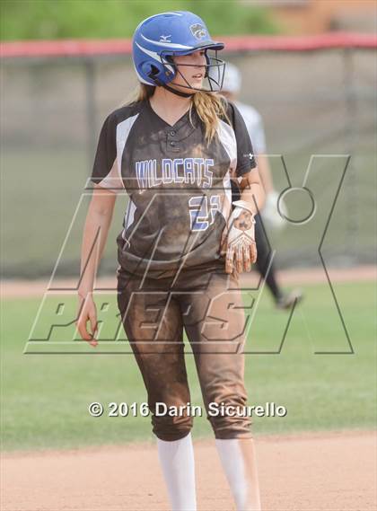 Thumbnail 3 in Mesquite vs. Skyline (Blackhawk Tournament) photogallery.