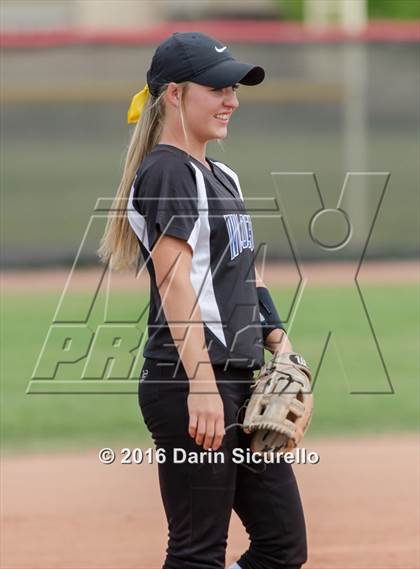 Thumbnail 3 in Mesquite vs. Skyline (Blackhawk Tournament) photogallery.