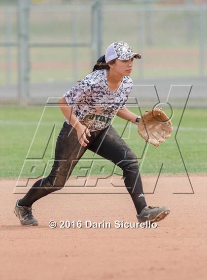 Thumbnail 2 in Mesquite vs. Skyline (Blackhawk Tournament) photogallery.