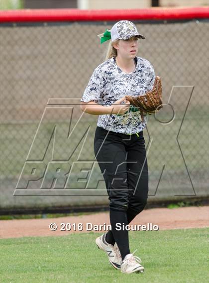 Thumbnail 2 in Mesquite vs. Skyline (Blackhawk Tournament) photogallery.