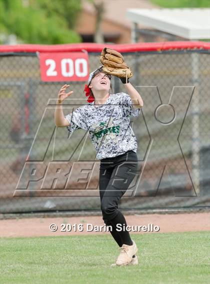 Thumbnail 3 in Mesquite vs. Skyline (Blackhawk Tournament) photogallery.