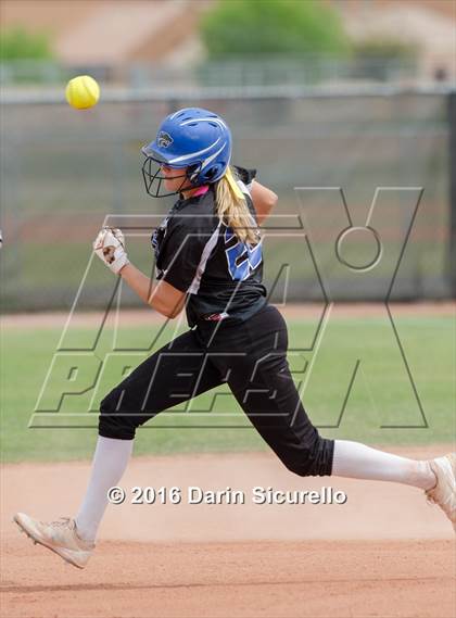 Thumbnail 3 in Mesquite vs. Skyline (Blackhawk Tournament) photogallery.