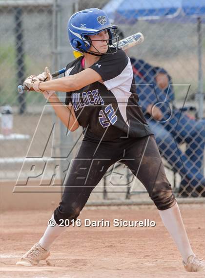 Thumbnail 3 in Mesquite vs. Skyline (Blackhawk Tournament) photogallery.