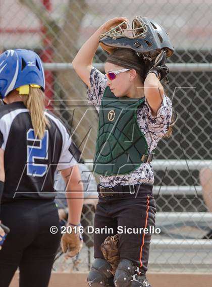 Thumbnail 1 in Mesquite vs. Skyline (Blackhawk Tournament) photogallery.