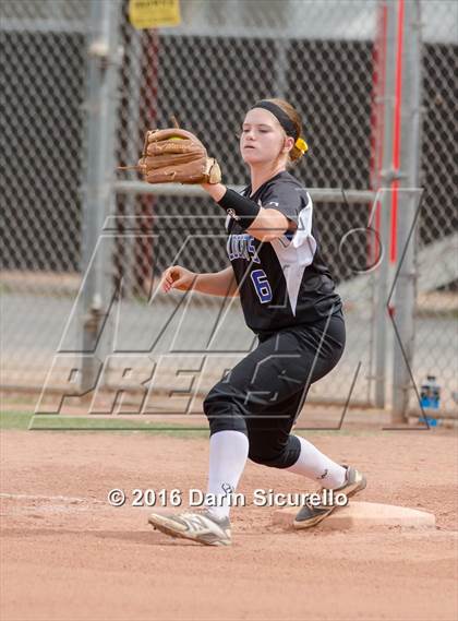 Thumbnail 2 in Mesquite vs. Skyline (Blackhawk Tournament) photogallery.