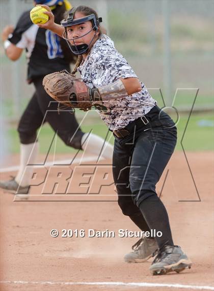 Thumbnail 1 in Mesquite vs. Skyline (Blackhawk Tournament) photogallery.