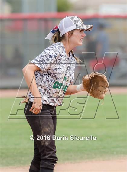 Thumbnail 3 in Mesquite vs. Skyline (Blackhawk Tournament) photogallery.