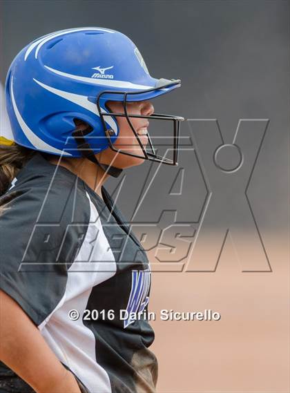 Thumbnail 2 in Mesquite vs. Skyline (Blackhawk Tournament) photogallery.