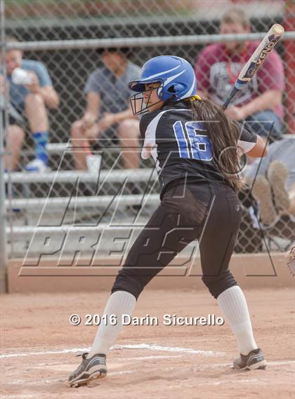 Thumbnail 1 in Mesquite vs. Skyline (Blackhawk Tournament) photogallery.