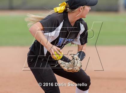Thumbnail 2 in Mesquite vs. Skyline (Blackhawk Tournament) photogallery.