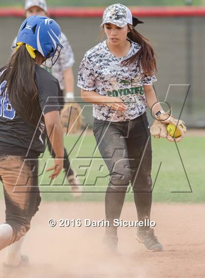 Thumbnail 1 in Mesquite vs. Skyline (Blackhawk Tournament) photogallery.