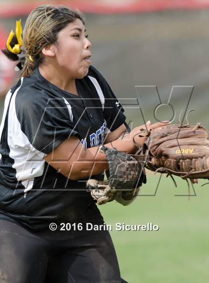 Thumbnail 1 in Mesquite vs. Skyline (Blackhawk Tournament) photogallery.