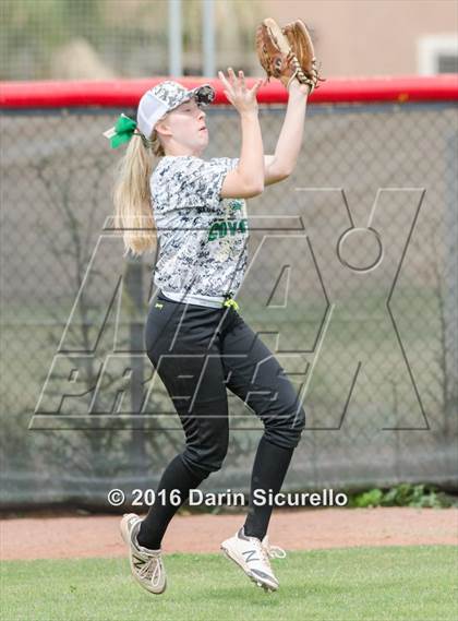 Thumbnail 2 in Mesquite vs. Skyline (Blackhawk Tournament) photogallery.