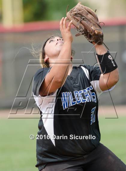 Thumbnail 2 in Mesquite vs. Skyline (Blackhawk Tournament) photogallery.