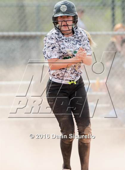 Thumbnail 2 in Mesquite vs. Skyline (Blackhawk Tournament) photogallery.