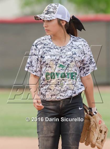 Thumbnail 3 in Mesquite vs. Skyline (Blackhawk Tournament) photogallery.