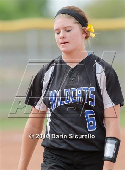 Thumbnail 1 in Mesquite vs. Skyline (Blackhawk Tournament) photogallery.
