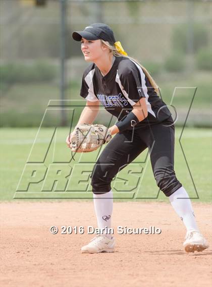 Thumbnail 3 in Mesquite vs. Skyline (Blackhawk Tournament) photogallery.