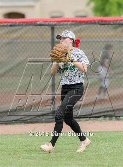 Thumbnail 2 in Mesquite vs. Skyline (Blackhawk Tournament) photogallery.