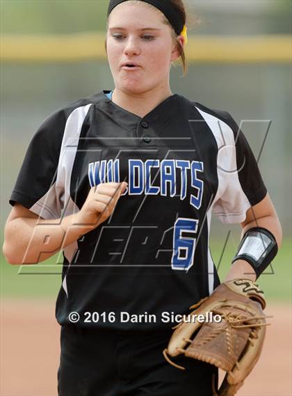 Thumbnail 2 in Mesquite vs. Skyline (Blackhawk Tournament) photogallery.