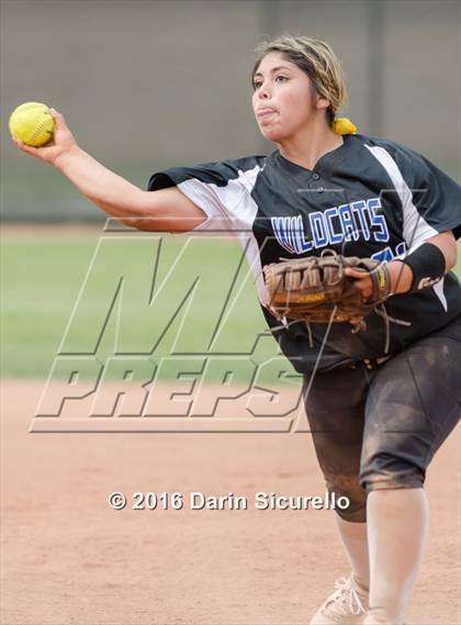 Thumbnail 1 in Mesquite vs. Skyline (Blackhawk Tournament) photogallery.