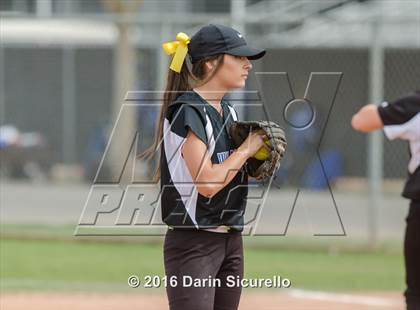 Thumbnail 3 in Mesquite vs. Skyline (Blackhawk Tournament) photogallery.