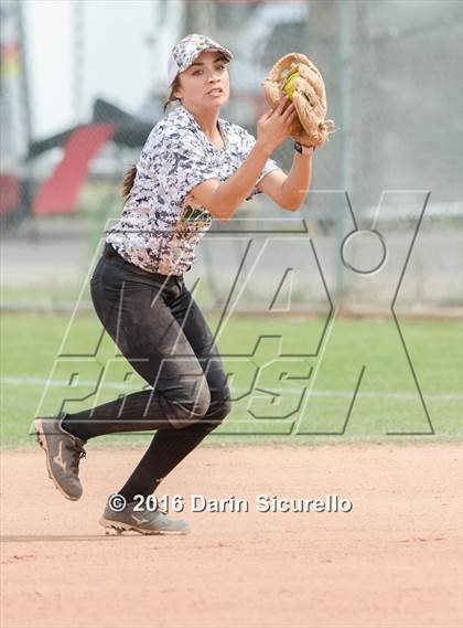 Thumbnail 3 in Mesquite vs. Skyline (Blackhawk Tournament) photogallery.