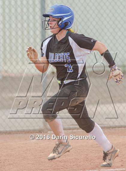 Thumbnail 2 in Mesquite vs. Skyline (Blackhawk Tournament) photogallery.