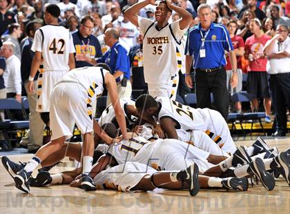 Thumbnail 3 in JW North vs. Villa Park (CIF SS DIV 2AA Final) photogallery.