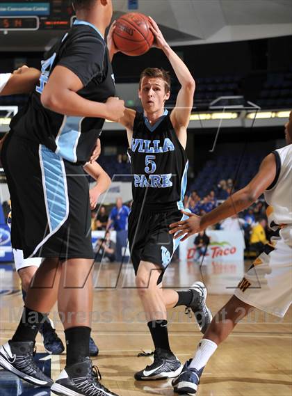 Thumbnail 3 in JW North vs. Villa Park (CIF SS DIV 2AA Final) photogallery.