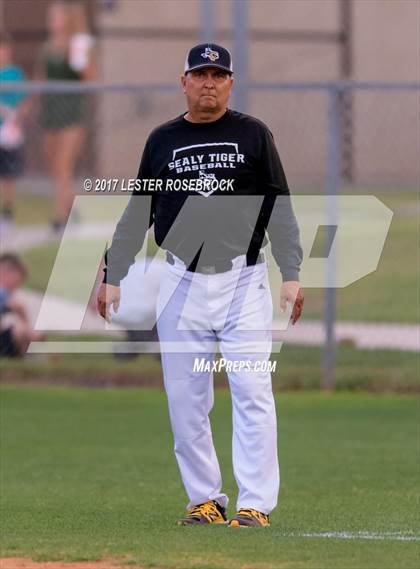 Thumbnail 1 in Sealy vs. Fredericksburg (UIL 4A Area Playoffs) photogallery.