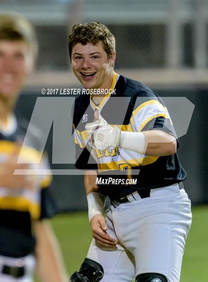 Thumbnail 2 in Sealy vs. Fredericksburg (UIL 4A Area Playoffs) photogallery.