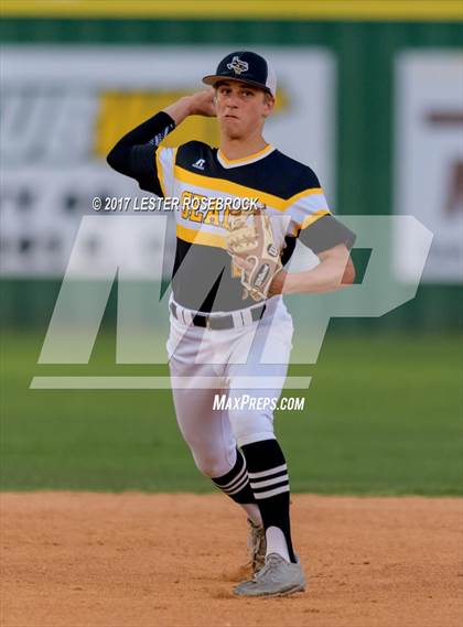Thumbnail 2 in Sealy vs. Fredericksburg (UIL 4A Area Playoffs) photogallery.