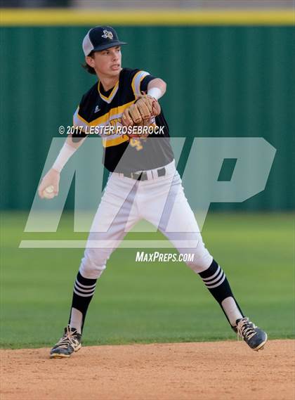 Thumbnail 1 in Sealy vs. Fredericksburg (UIL 4A Area Playoffs) photogallery.