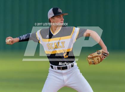 Thumbnail 1 in Sealy vs. Fredericksburg (UIL 4A Area Playoffs) photogallery.