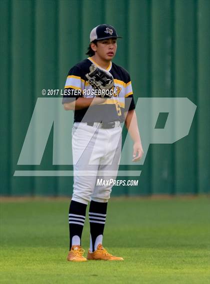 Thumbnail 1 in Sealy vs. Fredericksburg (UIL 4A Area Playoffs) photogallery.