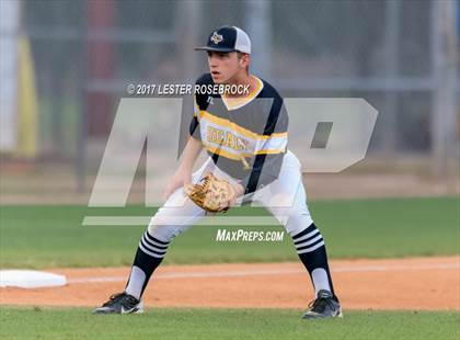 Thumbnail 3 in Sealy vs. Fredericksburg (UIL 4A Area Playoffs) photogallery.