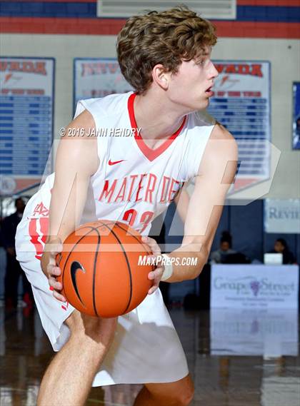 Thumbnail 3 in Mater Dei vs Desert Pines (Tarkanian Classic) photogallery.