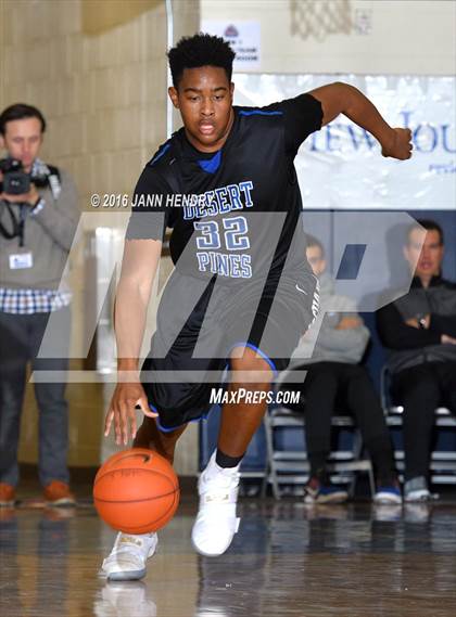 Thumbnail 3 in Mater Dei vs Desert Pines (Tarkanian Classic) photogallery.