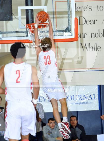 Thumbnail 3 in Mater Dei vs Desert Pines (Tarkanian Classic) photogallery.