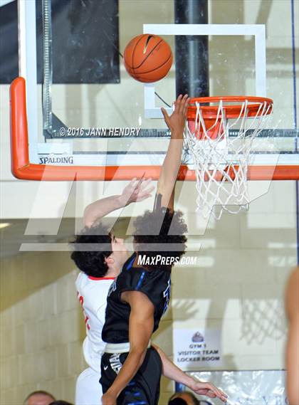 Thumbnail 1 in Mater Dei vs Desert Pines (Tarkanian Classic) photogallery.