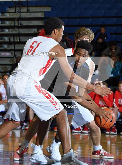 Thumbnail 2 in Mater Dei vs Desert Pines (Tarkanian Classic) photogallery.