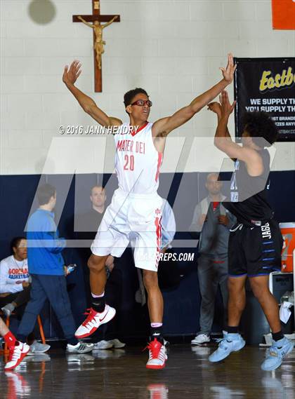 Thumbnail 1 in Mater Dei vs Desert Pines (Tarkanian Classic) photogallery.
