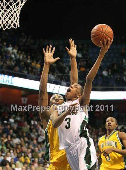 Thumbnail 3 in Northwest Catholic vs. New London (CIAC Class L Final)  photogallery.